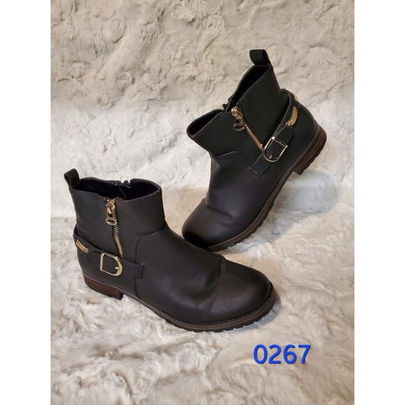 "Call it SPRING" Woman's Zip Up Ankle Boots - Size 8 - Black - 0267 - Picture 1 of 4